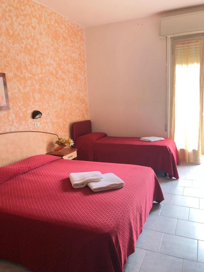 Hotel Serenella Vintage Rimini Luaran gambar