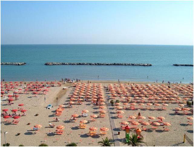 Hotel Serenella Vintage Rimini Luaran gambar